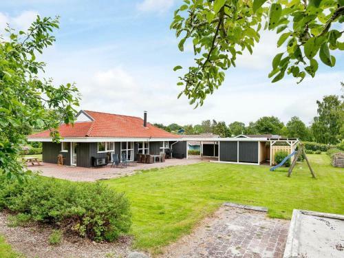 Three-bedroom Holiday Home In Hejls 5