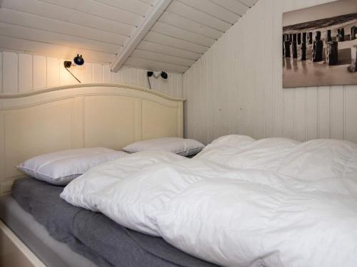 Three-bedroom Holiday Home In Aabenraa 1