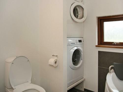 Three-bedroom Holiday Home In Ulfborg 21