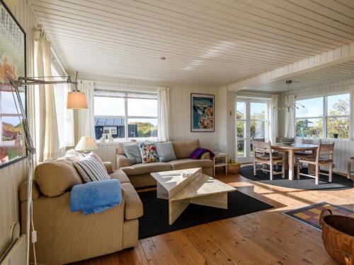 Holiday Home Fan� Xxxvi