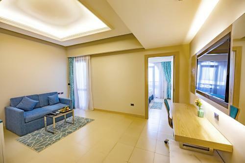 Gravity Hotel & Aqua Park Sahl Hasheesh