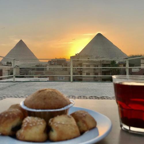 Hostal Pyramids Paradise Hotel