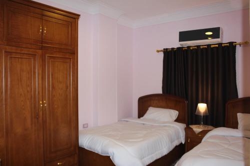 Bed & Breakfast Magic Golden Pyramids Inn