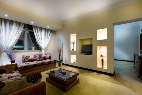 Hotel Paradise Home City Stars