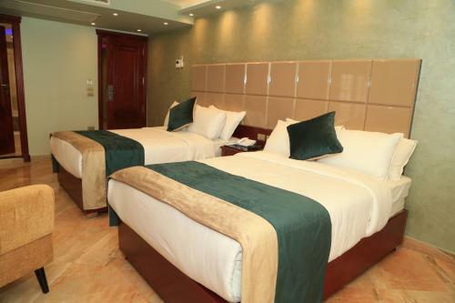 Helnen Nile Roda Hotel