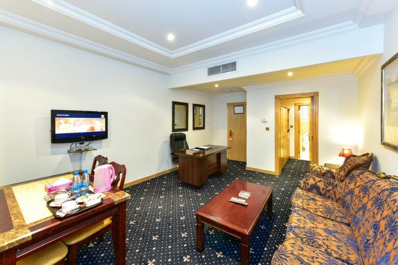 Grand Qatar Palace Hotel