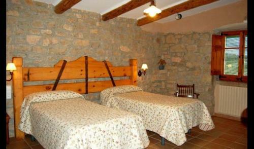 Agramunt Villa Sleeps 8 With Pool