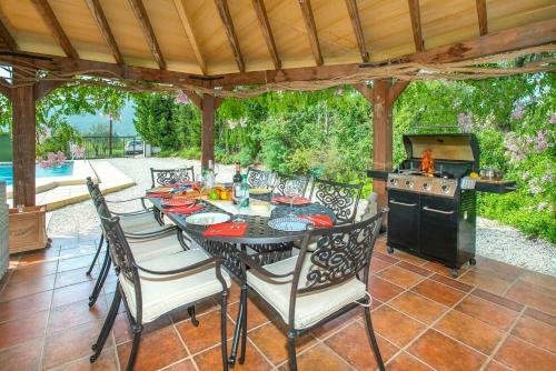 Alcalali Villa Sleeps 8 With Pool And Air Con