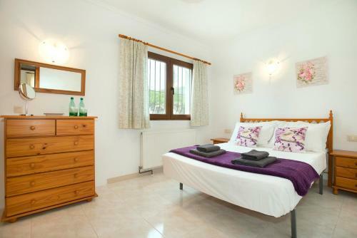 Alcalali Villa Sleeps 8 With Pool And Air Con