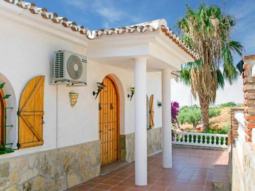 Secluded Apartment In Alcauc�n With Pool