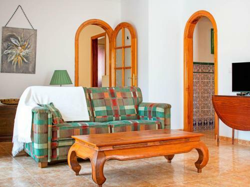 Secluded Apartment In Alcauc�n With Pool