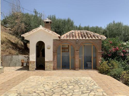 Secluded Apartment In Alcauc�n With Pool