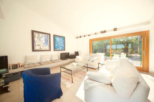 Es Barcares Villa Sleeps 6 With Pool Air Con And Wifi