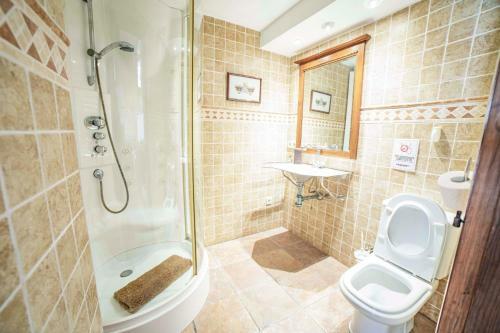 Beach Front Villa 8 Guests In Alcudia Jacuzzi