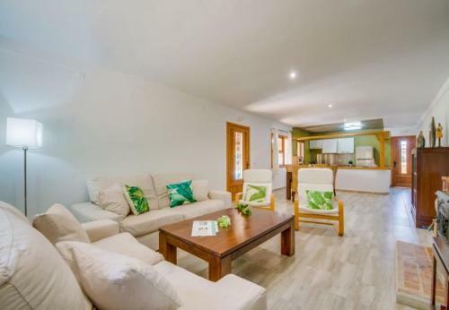 Es Mal Pas Holiday Home Sleeps 6 With Pool And Air Con
