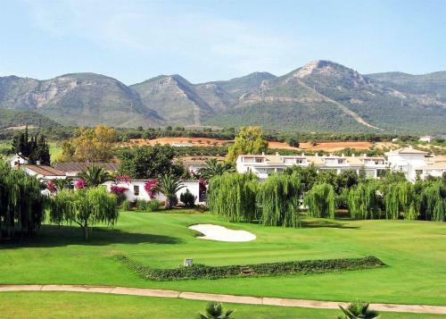 Apartamento Lauro Golf N�12