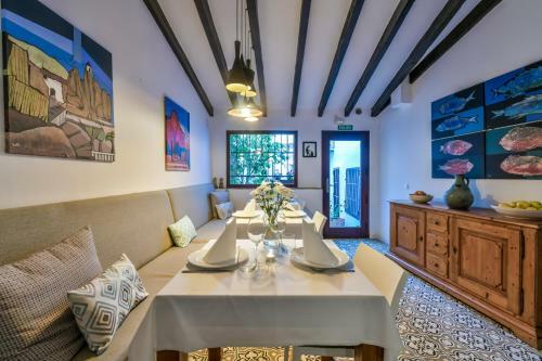 Hostal La Costera