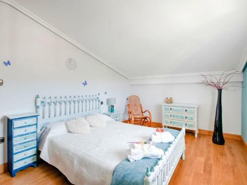 Charming Holiday Home In Arantza Near Forest