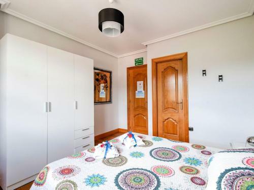 Charming Holiday Home In Arantza Near Forest