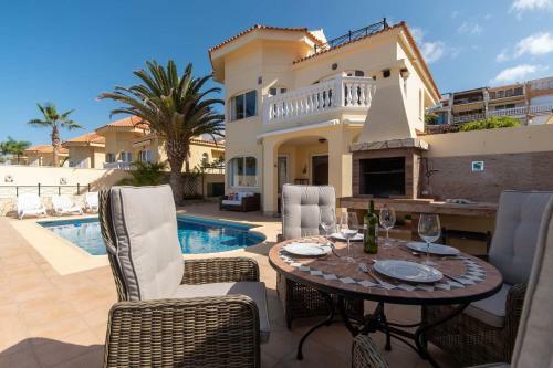 Parque Tropical 5 - Three Bed Villa