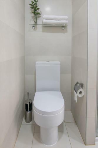 Luxury Apartment, Parking, Terrace, Pool.