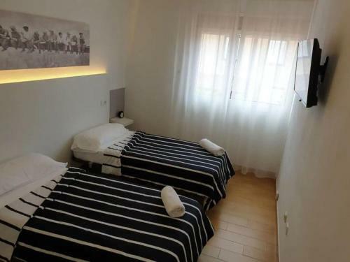 Lush Holiday Home In Arona With Jacuzzi