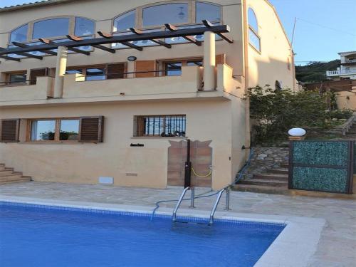 Begur Villa Sleeps 6 Pool Air Con Wifi
