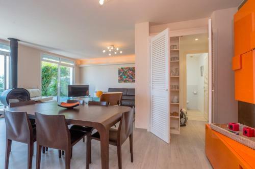 Begur Holiday Home Sleeps 5 With Pool