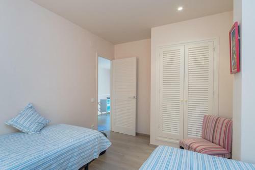 Begur Holiday Home Sleeps 5 With Pool