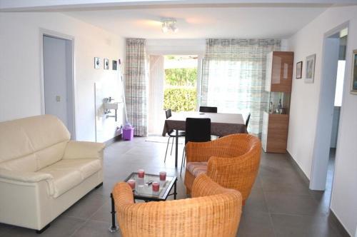 Begur Villa Sleeps 8 With Pool