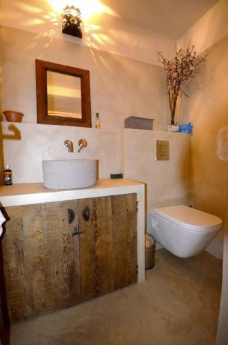 Begur Town House Sleeps 10 With Pool And Wifi