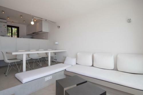 Villa Begur Apartment Sleeps 8 With Pool Air Con And Wifi