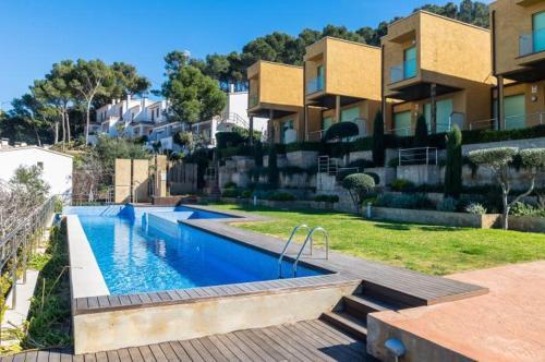 Begur Villa Sleeps 6 Pool