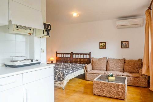 Begur Villa Sleeps 10 With Pool And Wifi