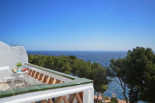 Begur Apartment Sleeps 6 With Pool And Wifi