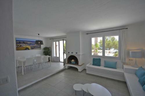 Begur Apartment Sleeps 6 With Pool And Wifi