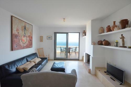 Begur Apartment Sleeps 4 With Pool And Wifi