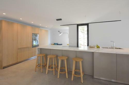 Begur Villa Sleeps 14 With Pool Air Con And Wifi