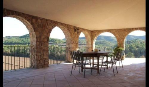 Balsareny Villa Sleeps 10 With Pool