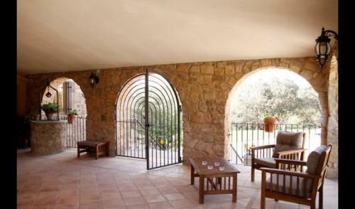 Balsareny Villa Sleeps 10 With Pool