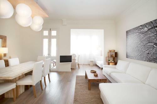 Casanova Charm 4bdr Apartment