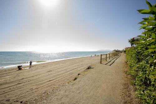 Casa Alboran Beachfront 9pax
