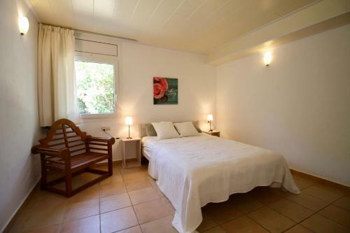Bell-lloch Villa Sleeps 14 With Pool And Wifi
