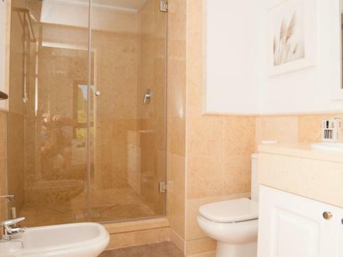 4206 Two Bed Luxury Apartment