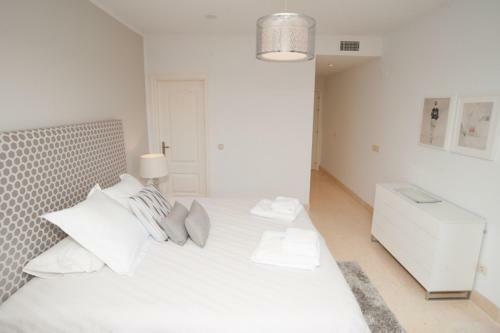 4206 Two Bed Luxury Apartment