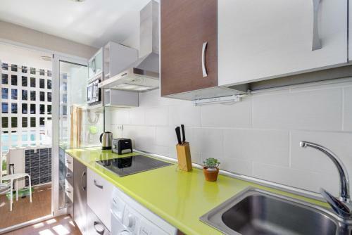 Tasteful Apartment Near The Beach Ref 107