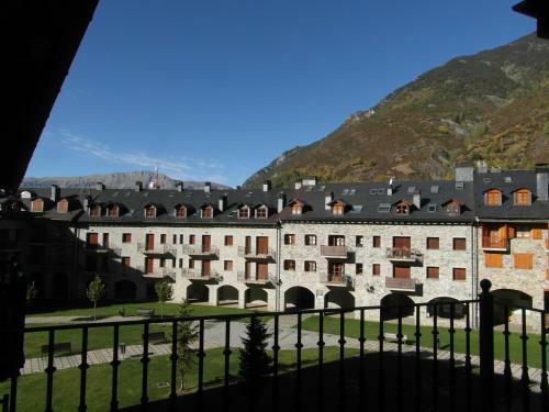 B35 - Edif. Sayo IV Apartamento - Villmor