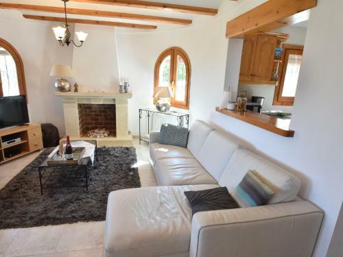 Charming Villa For 9 People Distributed Over 2 Floors, Private Pool