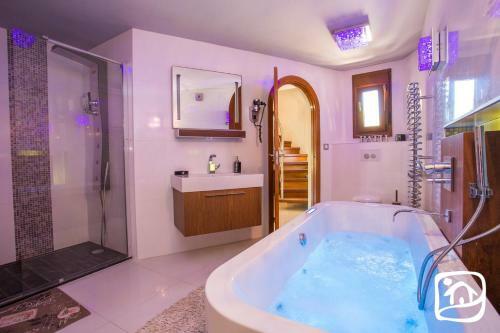 Abahana Villas - Bella