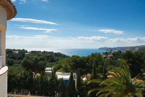 Benitachell Villa Sleeps 8 Pool Air Con Wifi